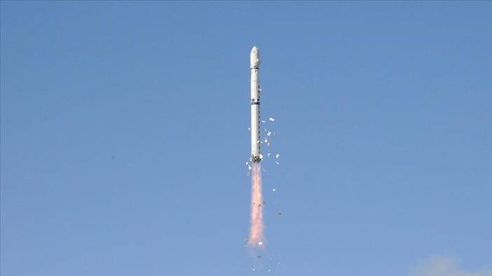 Çin tek seferde 41 uyduyu uzaya yolladı. Rekor kırdı