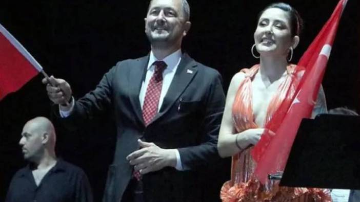 Melek Mosso konseri sonrası tepkilerin odağında olan  AKP’li belediye başkanı istifa ettirilmiş