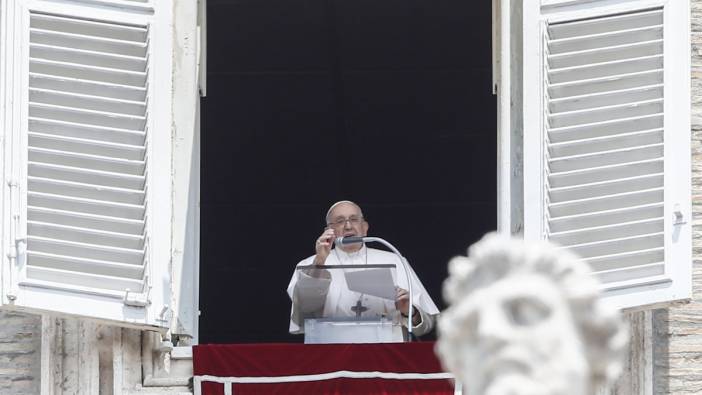 Papa Franciscus, 78 kişi sığınmacının öldüğü tekne faciasını andı