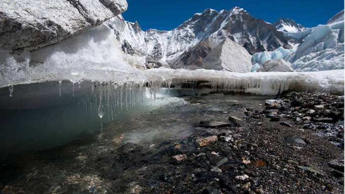 Himalaya buzulları eriyor. Dünya tehdit altında