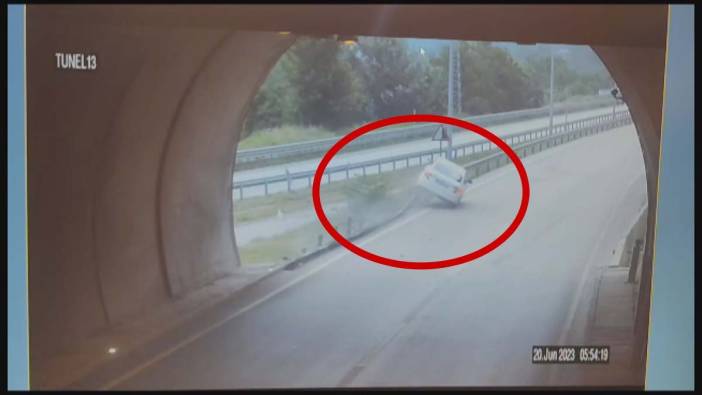 Tünel çıkışında kaza: Otomobil bariyerin üzerine çıktı