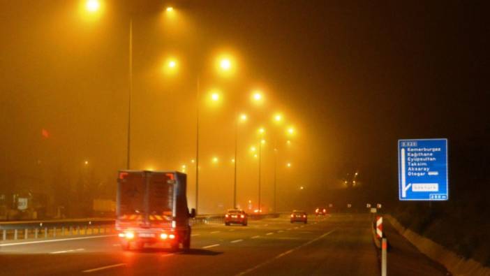 İstanbul'da gece saatlerinde sis etkili oldu