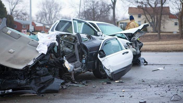 Rusya'da trafik kazasında en az 8 kişi öldü