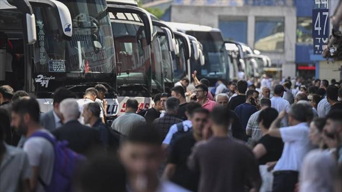 İstanbul Otogarı'nda Kurban Bayramı hareketliliği: Ek seferler konuldu