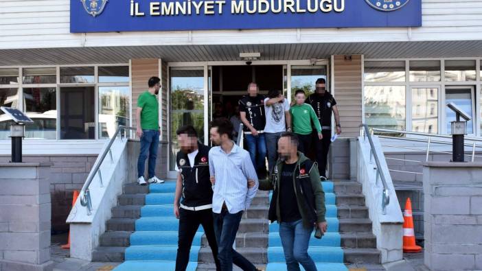 Kırıkkale'de uyuşturucu satıcılarına yönelik operasyonda 14 zanlı yakalandı