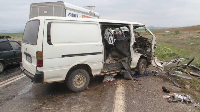 Konya’daki trafik kazasında 19 yaşındaki genç hayatını kaybetti