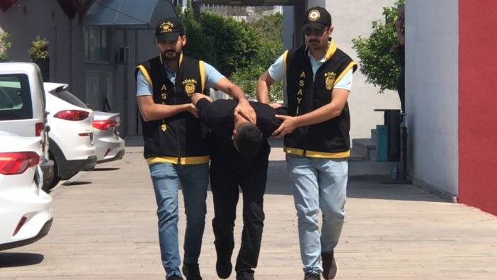 Adana'da silah tehdidiyle 3 kişinin cep telefonunu gasbeden 2 zanlı tutuklandı