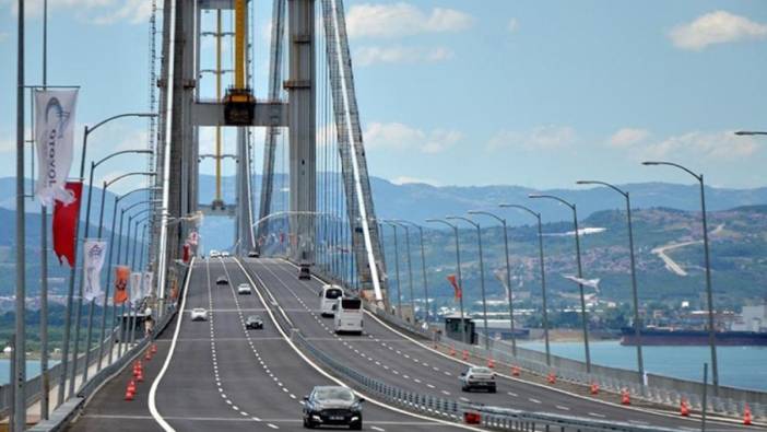 Geçiş garantili yol ve köprülere bayram yine gelmedi. Eski Türkiye'nin yolları ve köprüleri bedava olacak