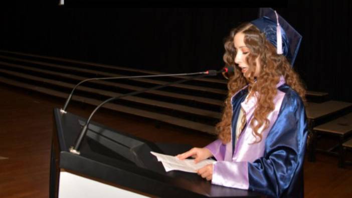 Okul birincisi hekim adayının mezuniyet konuşması törene damga vurdu: Teşekkür etmiyorum