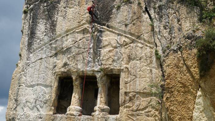 Kastamonu’da 2 bin 700 yıllık kaya mezarlık yok olmak üzere