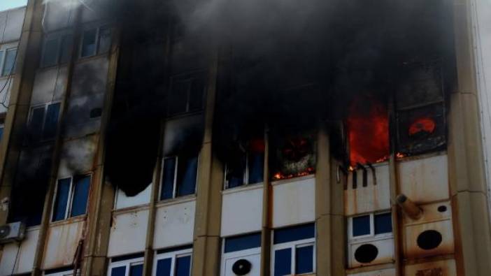 Adana'da iş merkezinde patlama ve yangın