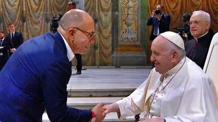 Dünyaca ünlü Türk yönetmen Ferzan Özpetek Vatikan'da Papa ile buluştu
