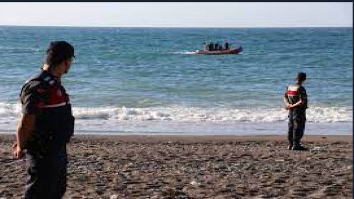 Zonguldak’ta denize giren 2 çocuk boğulma tehlikesi geçirdi