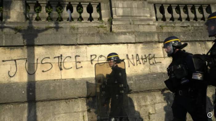 Fransa'da bir genci öldüren polise destek için 1,6 milyon Euro toplandı, kampanya kapandı