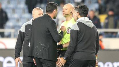 Volkan Demirel kırmızı kart gördü. Hatayspor ve Antalyaspor yenişemedi