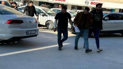 Kuşadası’nda 5 kaçak göçmen ve 4 organizatör yakalandı