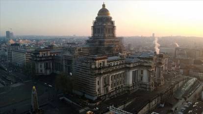 Belçika'da bomba paniği! Adalet Sarayı boşaltıldı