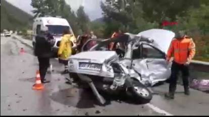 Burdur’da otobüsle otomobil çarpıştı.1 ölü