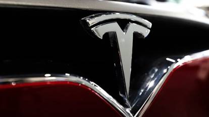 Tesla elektrikli araçlarında indirim başlattı