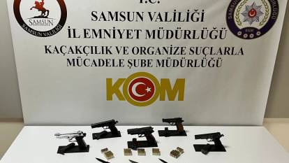 Samsun'da bir evde tabanca mermi ve bıçaklar ele geçirildi