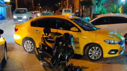 Taksi ile motosiklet çarpıştı: 4 yaralı
