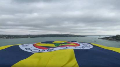 Şampiyon Fenerbahçe'nin bayrağı köprülere asıldı