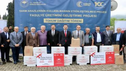 Trabzon'da çiftçilere 3 ton fasulye tohumu  dağıtıldı