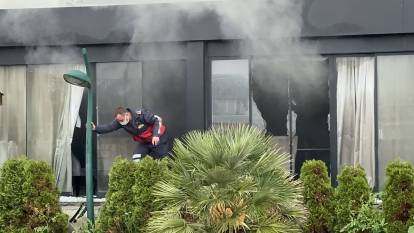Düzce'de otelde yangın. 3 personel hastanelik oldu