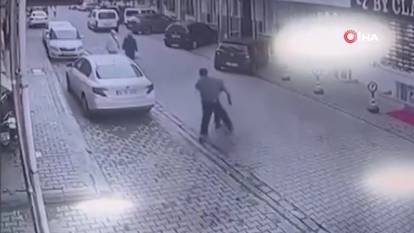 Market sahibi hırsızı tekme tokat dövdü