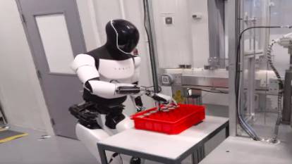 Tesla'nın Optimus robotu üretim hatlarındaki yerini aldı