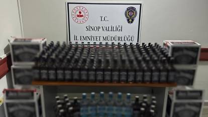 Sinop'ta şüpheli otomobilden 186 adet kaçak alkol çıktı