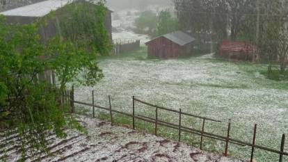 Karabük dolu sonrası beyaz örtüyle kaplandı: Tarım arazileri zarar gördü