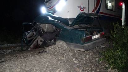 Malatya’da feci kaza: Trenin altında kalan aracın sürücüsü hayatını kaybetti