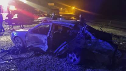 Silobas dorse takılı TIR ile otomobil çarpıştı: 1 ölü, 4 yaralı