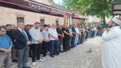 Bursa'da kazada ölen motosikletli toprağa verildi