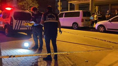 Bursa'da yolda yürürken tabancayla vuruldu