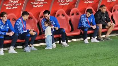 Trabzonspor'un yıldızı sürpriz yaptı. Herkesin yüzü güldü