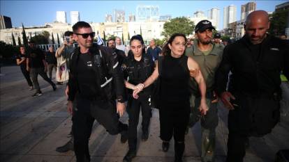 İsrail’de savaş karşıtı gösteride 4 gözaltı