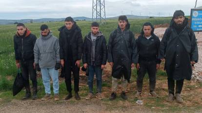 Edirne'de 12 kaçak yakalandı