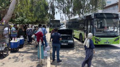 Adana'da 50 derecede dolmuşta vatandaşa 'klima' çilesi