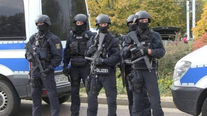 Almanya'da milli takım depremi. Polis harekete geçti