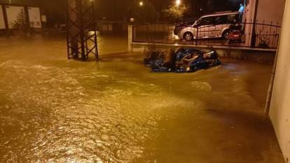 Sinop'ta şiddetli yağış taşkınlara yol açtı