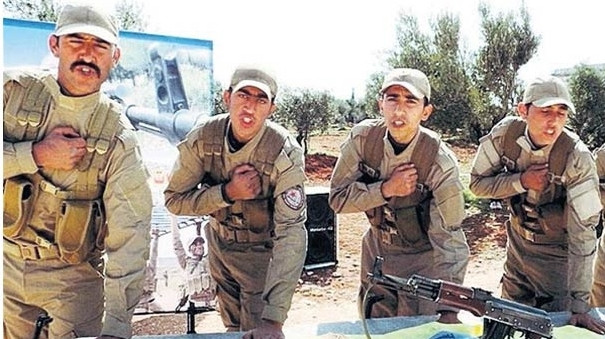 ABD üniformalı, Öcalan posterli yemin töreni - Resim : 2