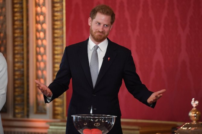 2020-01-16t133921z-1408388100-rc21he97lhji-rtrmadp-3-britain-royals-harry-rugby.jpg