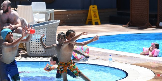 Yeniçağ böyle duyurdu: Bir çocuğu mutlu etmek dünyayı mutlu etmektir helal olsun Konyaaltı Belediyesi - Resim : 1