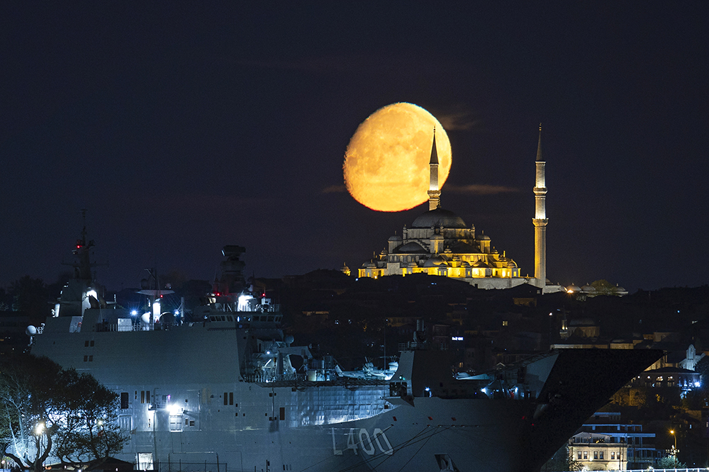 tcg-anadolu-istanbuldan-ayrildi-yenicag-9.jpg