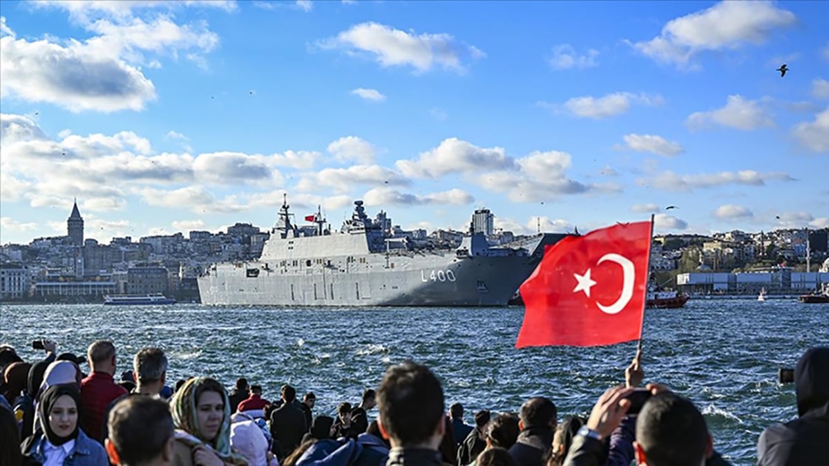 tcg-anadolu-istanbuldan-ayrildi-yenicag.jpg