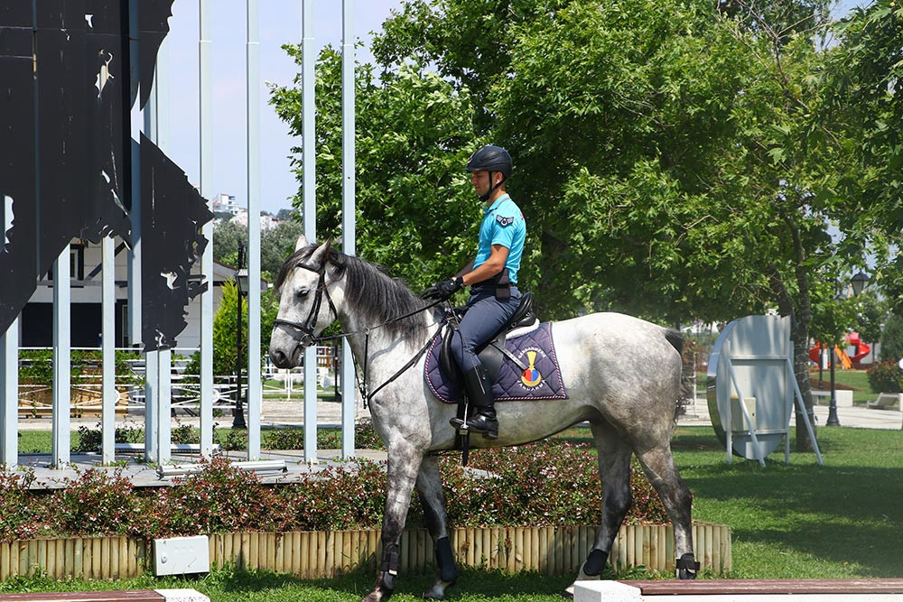 tekirdag-sahillerinde-yaz-boyu-atli-jandarma-timi-gorev-yapacak-yenicag-8.jpg