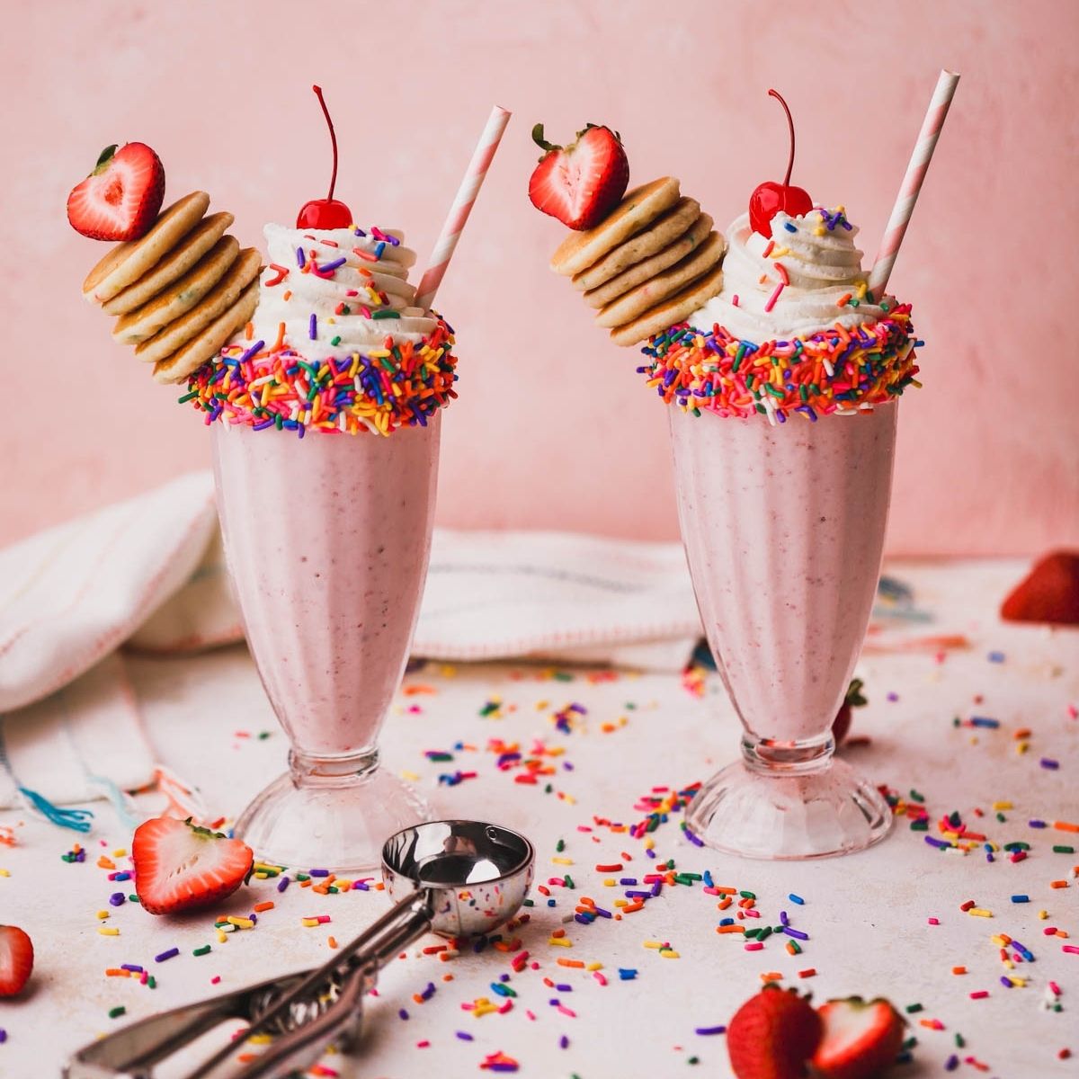 strawberry-banana-milkshake-featured-pic.jpg