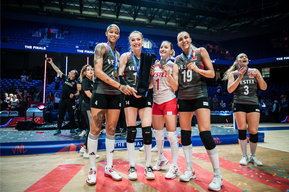 Çıplak Italyan Voleybol Takımı